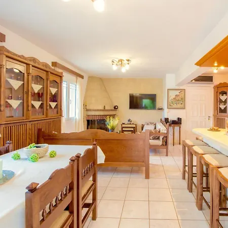 Apollo Villa Agia Pelagia